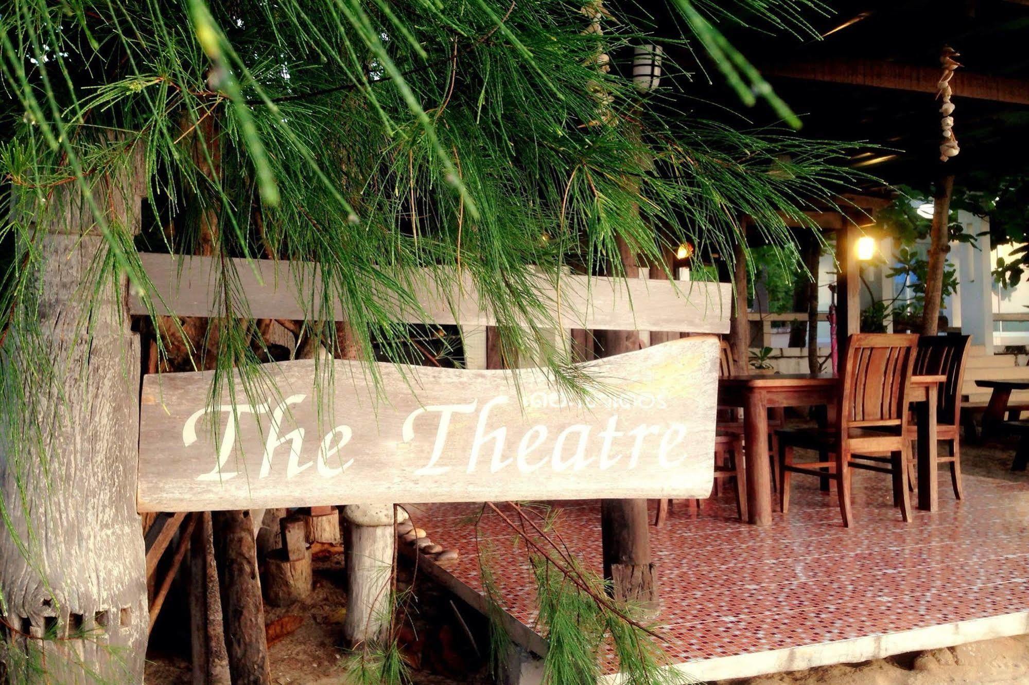 The Theatre Villa Банг Сафан Екстериор снимка